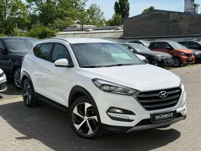 Używany Hyundai Tucson Advantage 136 KM (100 kW) 2017 Biały SUV