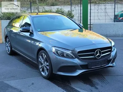Gebraucht Mercedes C250 Avantgarde 204 PS (150 kW) 2016 Selenitgrau Kombi
