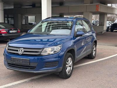Gebraucht VW Tiguan Trendline 122 PS (89 kW) 2011 Blau SUV