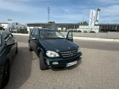 Gebraucht Mercedes ML500 Exclusive 292 PS (214 kW) 2002 Schwarz SUV