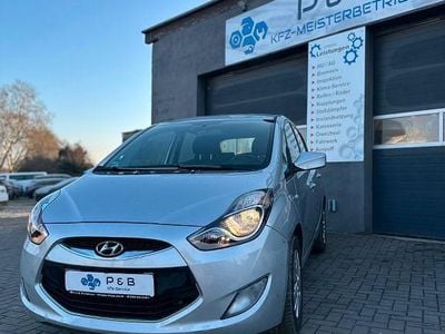 Gebraucht Hyundai ix20 Edition 90 PS (66 kW) 2014 Silber Kleinwagen