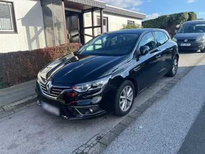 Second-hand Renault Mégane IV Intens 132 CP (97 kW) 2016 Negru Hatchback