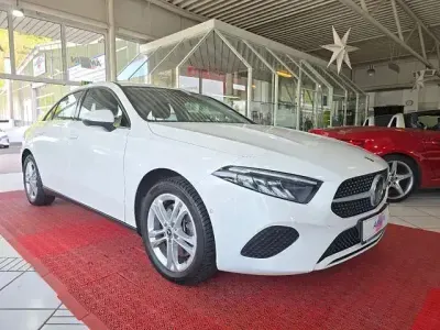 Gebraucht Mercedes A250 163 PS (119 kW) 2023 Polarweiss Limousine