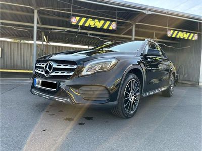 Mercedes GLA220
