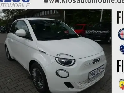 Begagnad Fiat 500e 86 kW (118 HK) 2023 Vit Sedan