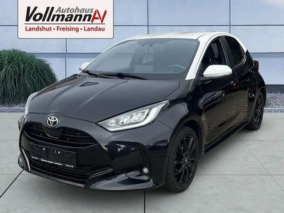 Mysticschwarz mica / dach arktisweiß Gebraucht 2022 Toyota Yaris Style Kleinwagen | 18.550 € (Etwas zu teuer)