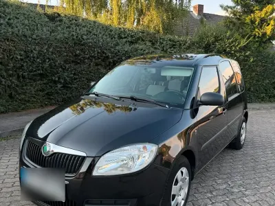 Gebraucht Skoda Roomster 72 PS (52 kW) 2009 Schwarz Van / Kleinbus