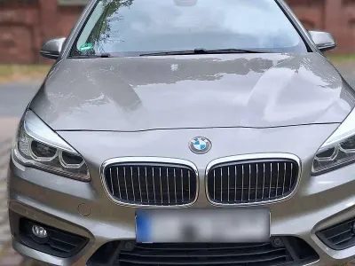 Gebraucht BMW 218 Active Tourer Advantage 140 PS (102 kW) 2018 Silber Van / Kleinbus