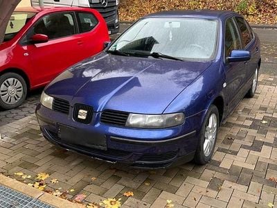 Blau Gebraucht 2003 Seat Toledo Limousine | 1.350 € (Fairer Preis)