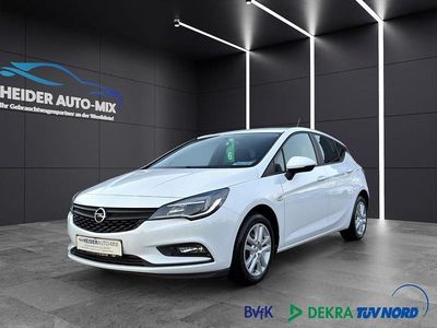 Gebraucht Opel Astra Selection 105 PS (77 kW) 2016 Weiß Limousine