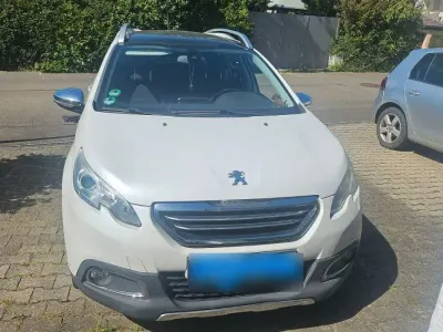 Gebraucht Peugeot 2008 Allure 131 PS (96 kW) 2015 Weiß SUV