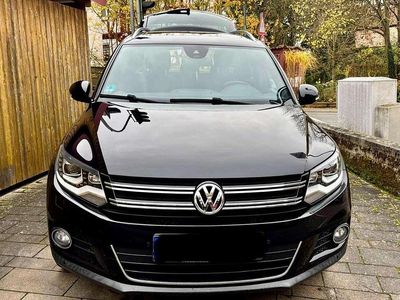 Gebraucht VW Tiguan LOUNGE 140 PS (102 kW) 2016 Schwarz SUV