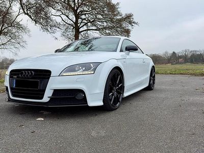 Weiß Gebraucht 2013 Audi TT Competition Coupé | 17.499 €