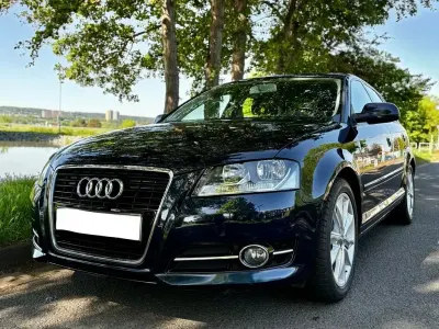 Gebraucht Audi A3 Ambition 125 PS (91 kW) 2012 Blau Kleinwagen