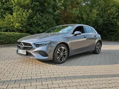 Gebraucht Mercedes A180 136 PS (100 kW) 2023 Limousine