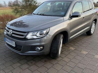 Gebraucht VW Tiguan Sportline 177 PS (130 kW) 2013 Grau SUV