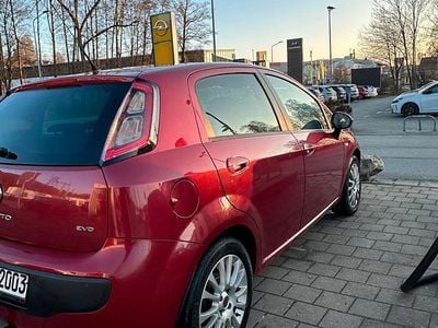 Rot Gebraucht 2010 Fiat Punto Evo Kleinwagen | 2.300 €