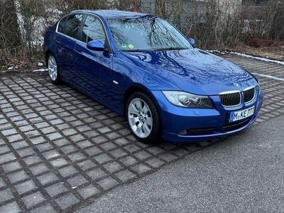 Gebraucht BMW 325 Sport Line 218 PS (160 kW) 2007 Blau Limousine