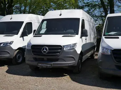 Używany Mercedes Sprinter 150 KM (110 kW) 2023 Biały Van