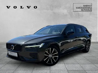 Gebraucht Volvo V60 Plus 398 PS (292 kW) 2023 Platinum grey / metallic Kombi