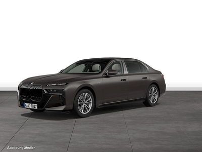 Gebraucht BMW 740 M Sport 299 PS (219 kW) 2025 Grau Limousine