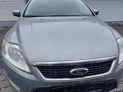 Grau Gebraucht 2010 Ford Mondeo Kombi | 3.500 € (Fairer Preis)