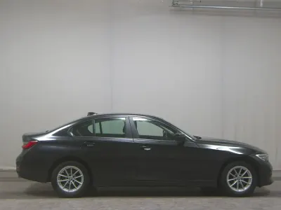 Używany BMW 320 Advantage 190 KM (139 kW) 2020 Czarny Sedan/Limuzyna