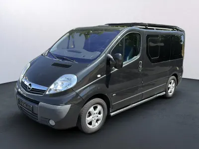 Gebraucht Opel Vivaro 145 PS (106 kW) 2011 Schwarz Van / Kleinbus