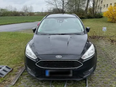 Second-hand Ford Focus Trend 120 CP (88 kW) 2015 Negru Break