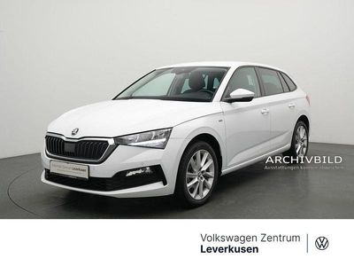 Gebraucht Skoda Scala Clever 110 PS (80 kW) 2021 Moonweiß perleffekt Kleinwagen