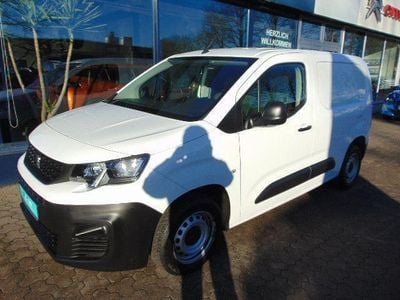 Gebraucht Peugeot Partner Premium 102 PS (75 kW) 2019 Weiß Van / Kleinbus