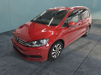 Używany VW Touran Active 150 KM (110 kW) 2022 Czerwony Minivan