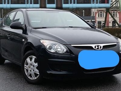 Gebraucht Hyundai i30 109 PS (80 kW) 2010 Schwarz Limousine
