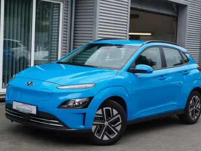 Gebraucht Hyundai Kona Select 100 kW (136 PS) 2023 Dive in jeju SUV