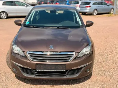 Gebraucht Peugeot 308 Active 125 PS (91 kW) 2014 Limousine