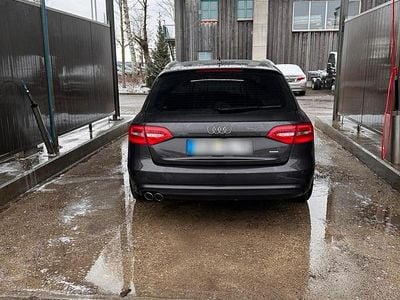 Gebraucht Audi A4 177 PS (130 kW) 2014 Grau Kombi