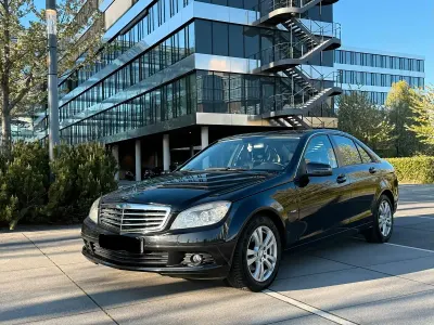 Gebraucht Mercedes C180 156 PS (114 kW) 2010 Schwarz Limousine