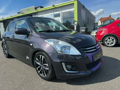 Gebraucht Suzuki Swift Club 94 PS (69 kW) 2015 Schwarz Kleinwagen