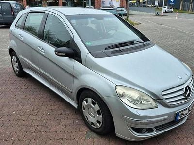 Usata Mercedes B170 130 CV (95 kW) 2005 Argento Monovolume