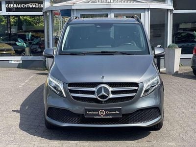 Mercedes V220