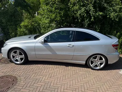 Gebraucht Mercedes CLC200 Sport 184 PS (135 kW) 2009 Silber Coupé