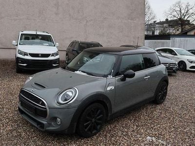 Grau Gebraucht 2018 Mini Cooper SD Sport Kleinwagen | 14.990 € (Fairer Preis)