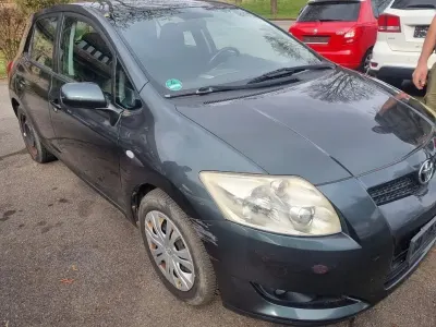 Begagnad Toyota Auris Sol 126 HK (92 kW) 2007 Grå Halvkombi