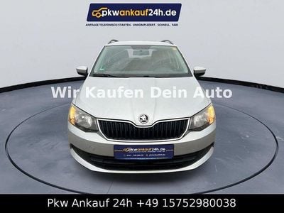 Silber Gebraucht 2015 Skoda Fabia Ambition Kleinwagen | 8.100 € (Fairer Preis)