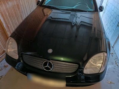 Usata Mercedes SLK320 218 CV (160 kW) 2001 Verde Cabrio