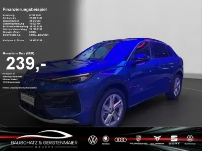 Gebraucht VW T-Roc Cabriolet Life 150 PS (110 kW) 2026 Celestial blue SUV