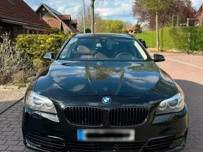 Gebraucht BMW 530 Comfort Edition 320 PS (235 kW) 2014 Schwarz Kombi