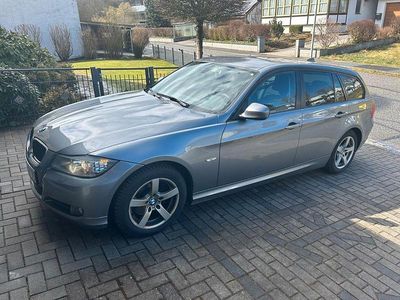 Second-hand BMW 318 Comfort Edition 143 CP (105 kW) 2011 Gri Break