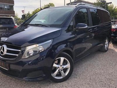 Mercedes V220