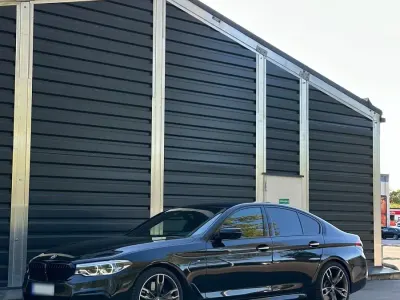 Używany BMW M550 Shadowline 400 KM (294 kW) 2018 Czarny Sedan/Limuzyna